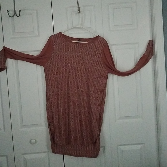 Top - Picture 3 of 3